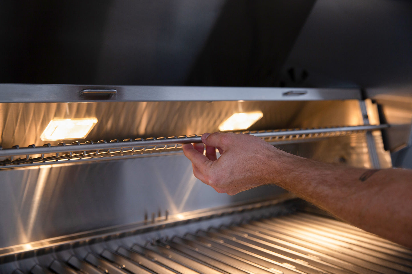 Encore - 54" Built-in Hybrid Grill - Natural Gas
