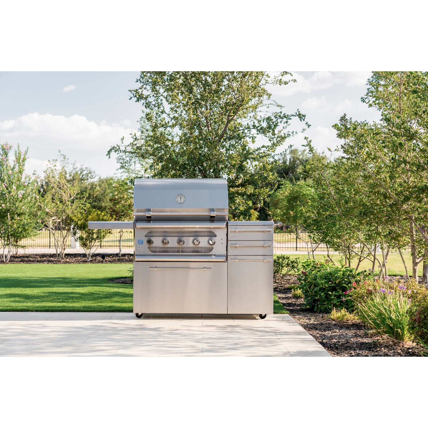 Muscle - 36" Freestanding Hybrid Grill - Liquid Propane