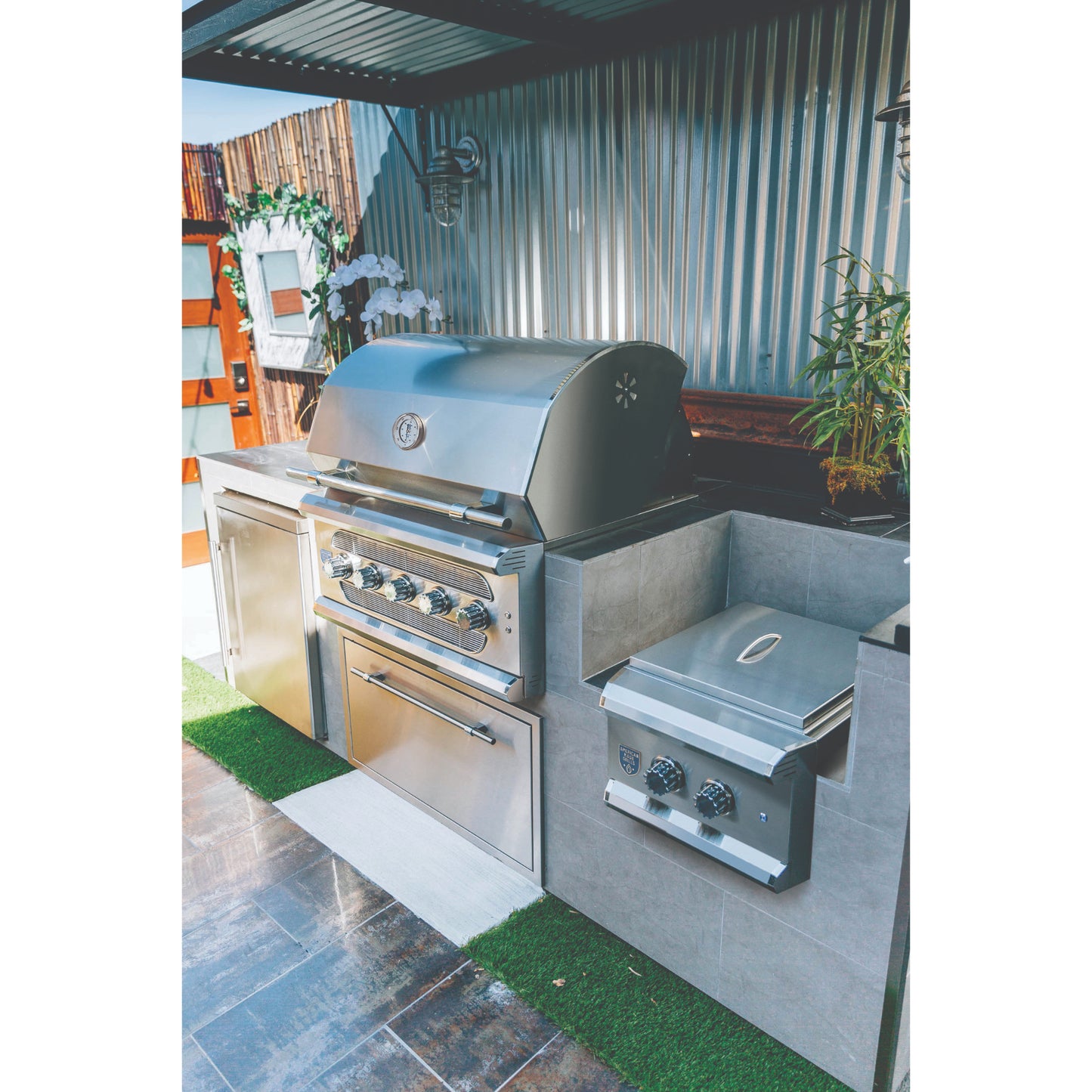 Muscle - 36" Freestanding Hybrid Grill - Liquid Propane