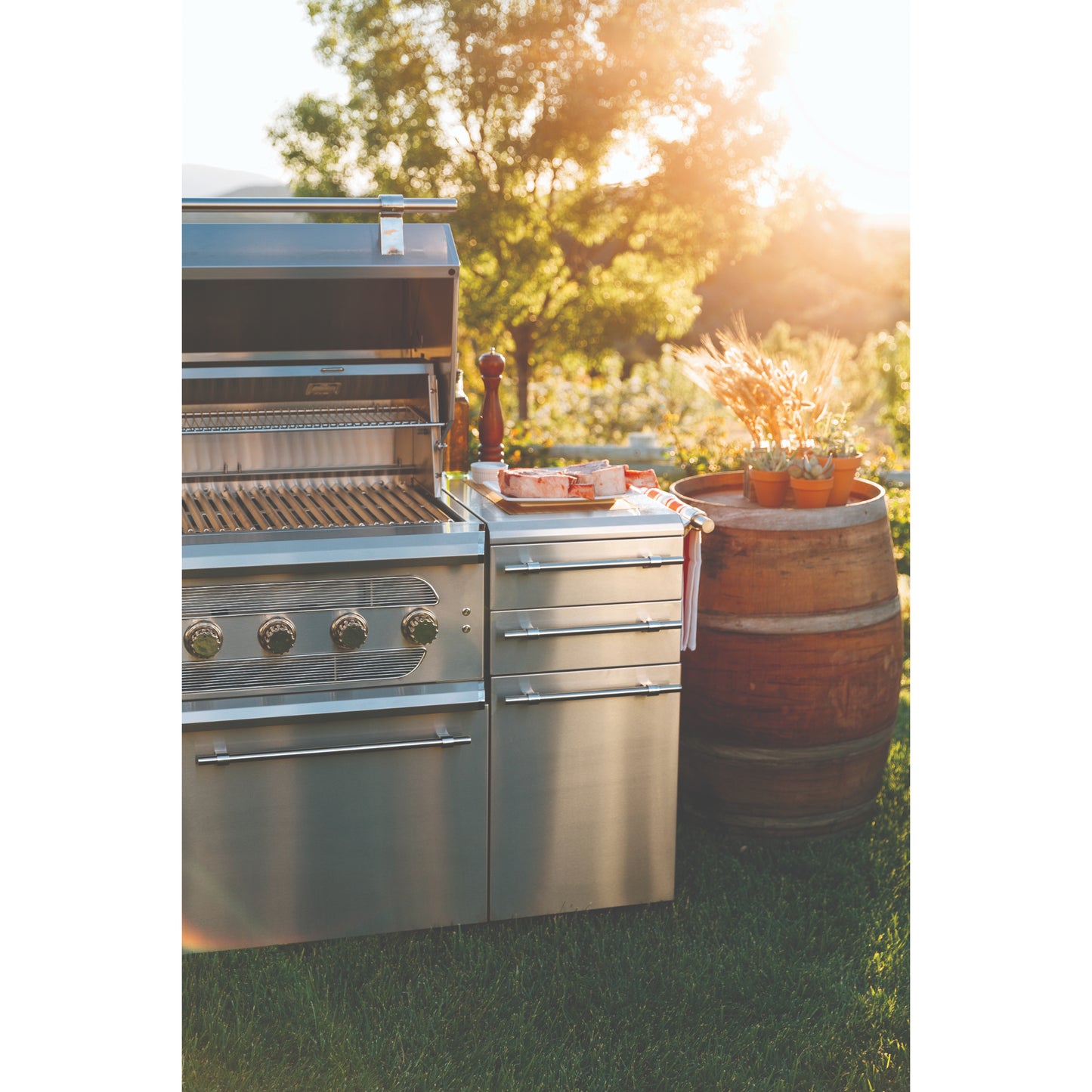 Muscle - 54" Freestanding Hybrid Grill - Liquid Propane
