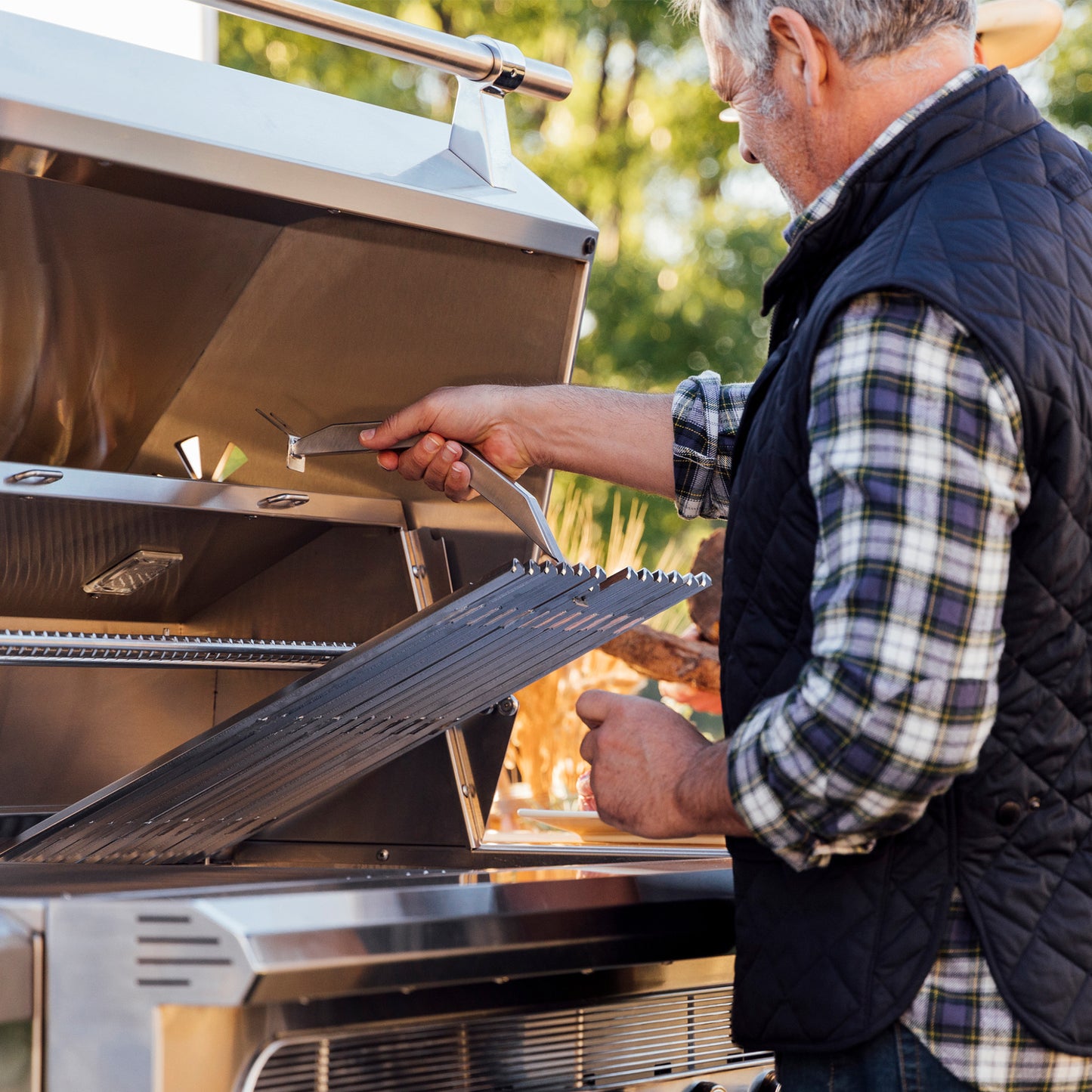 Muscle - 36" Freestanding Hybrid Grill - Liquid Propane