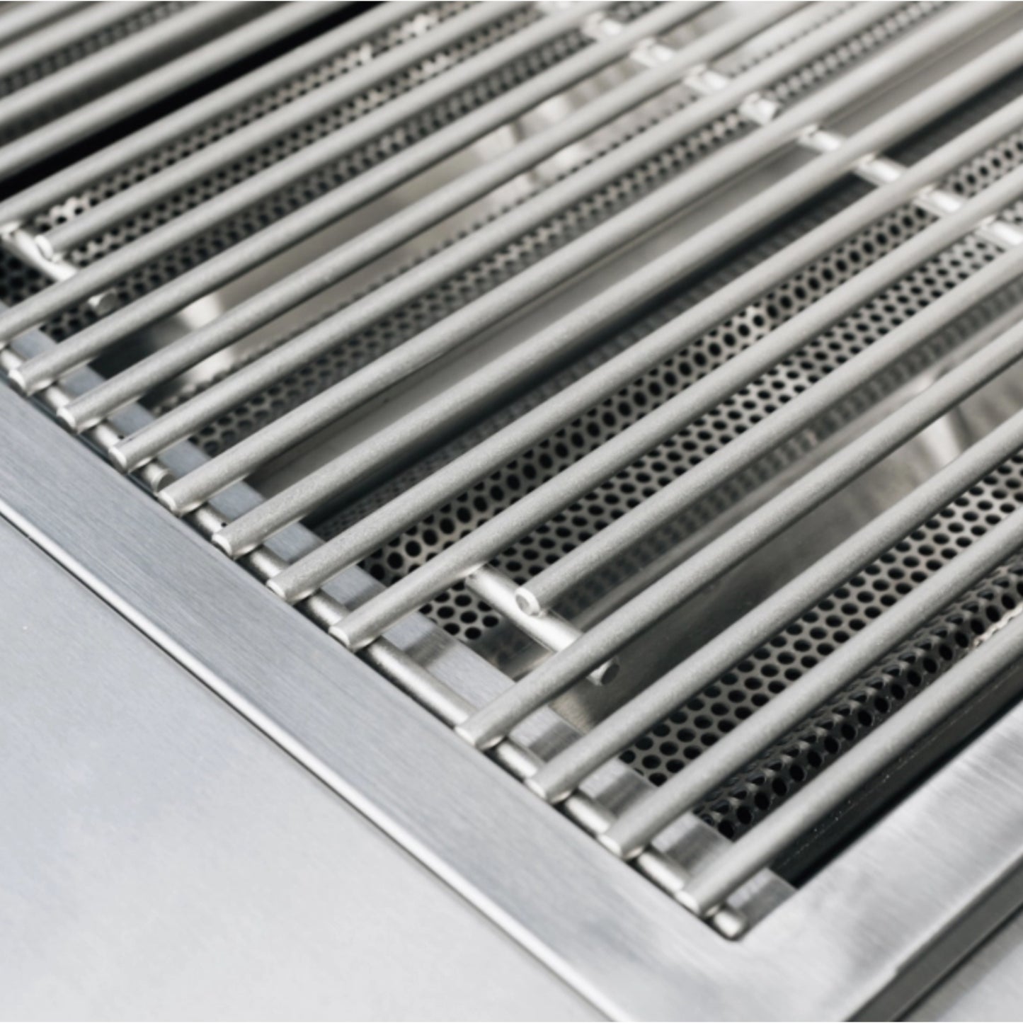 TrueFlame E Series 32" 4 Burner Gas Grill - Liquid Propane