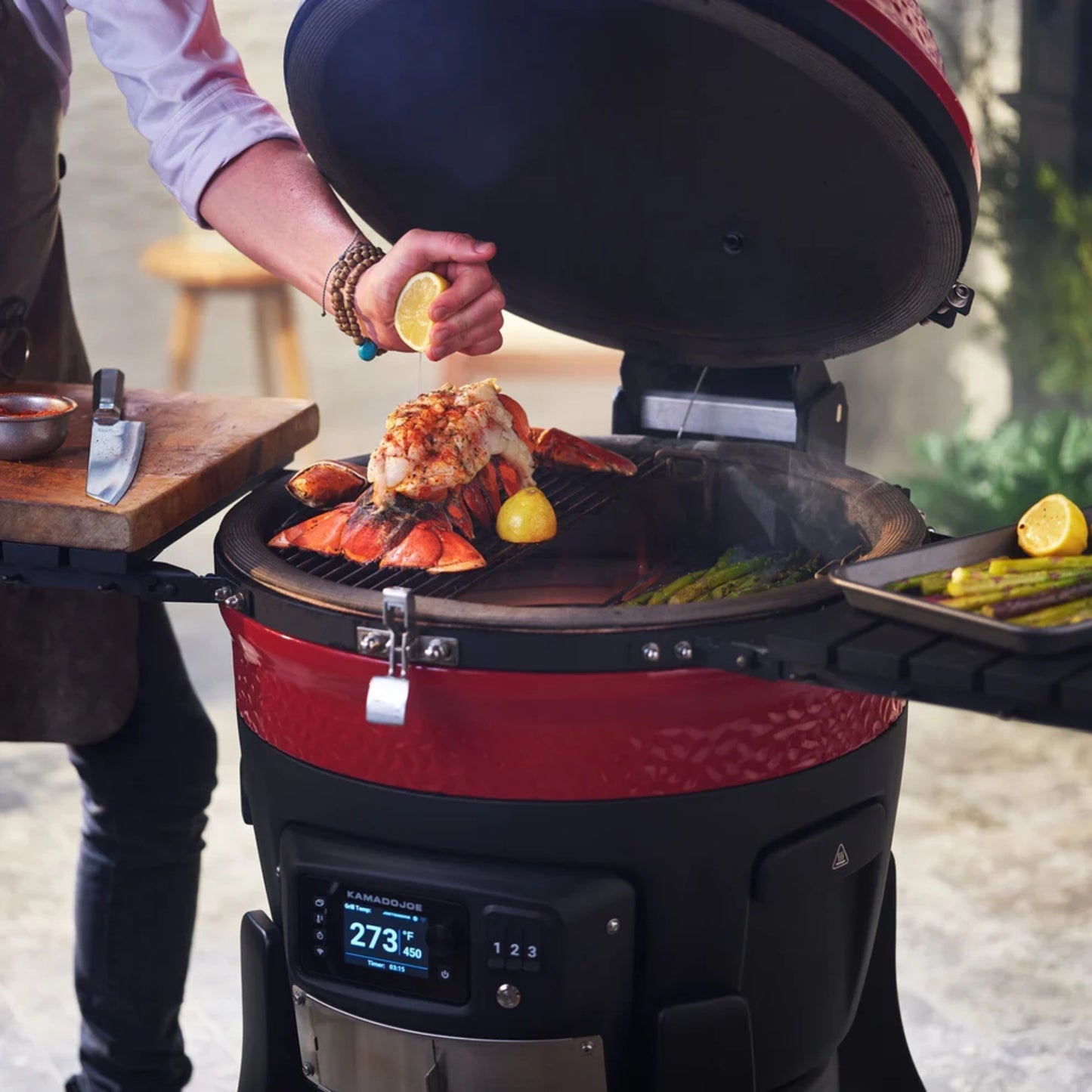 Kamado Joe Konnected Joe™ 18-Inch Digital Charcoal Grill & Smoker with WiFi