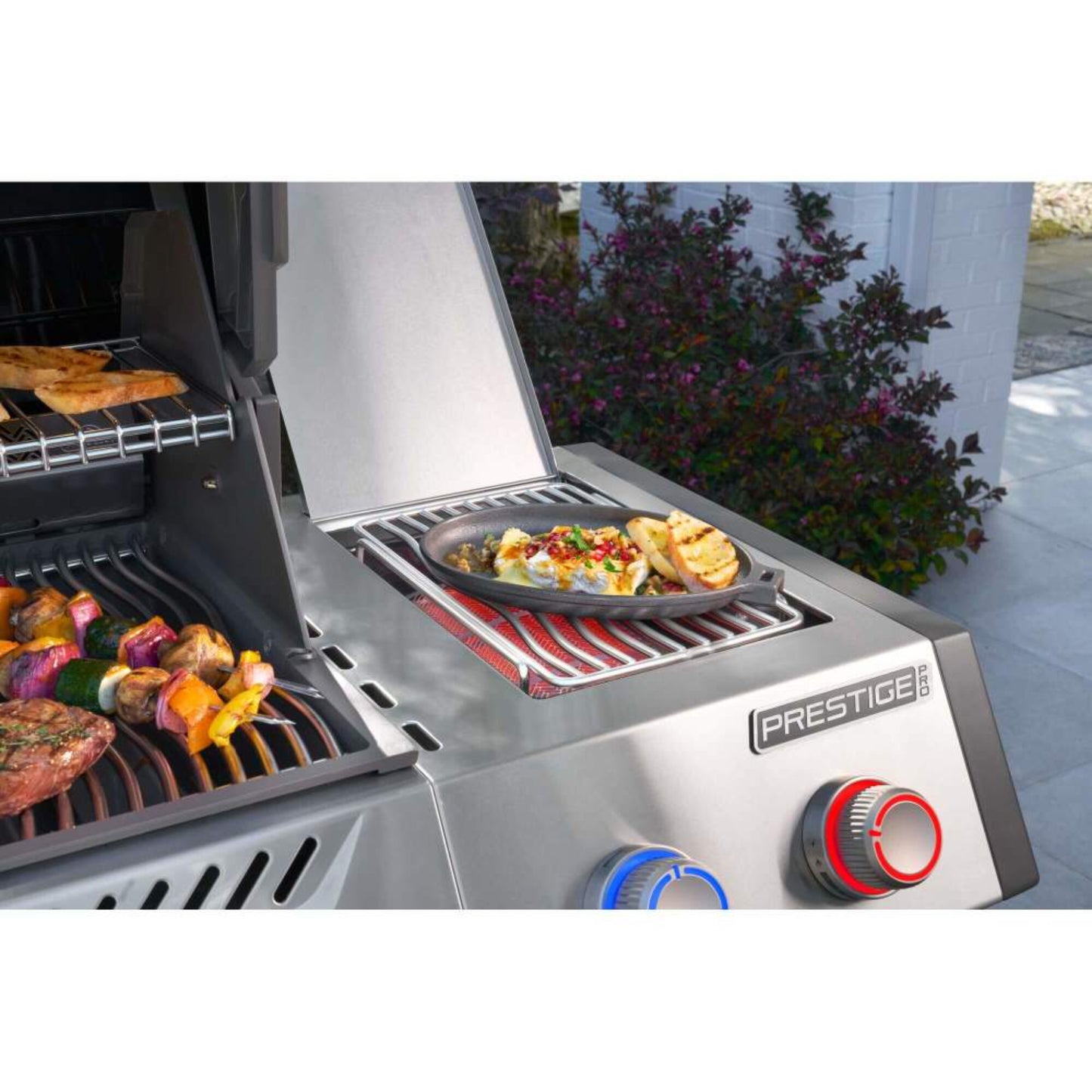Napoleon Prestige PRO 500 Smart Gas Grill - Natural Gas