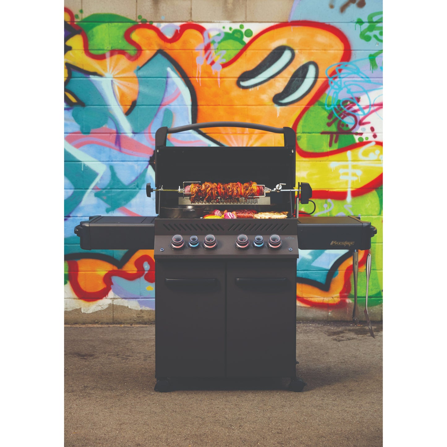 Napoleon Phantom Prestige® 500 Connected Gas Grill (Propane)