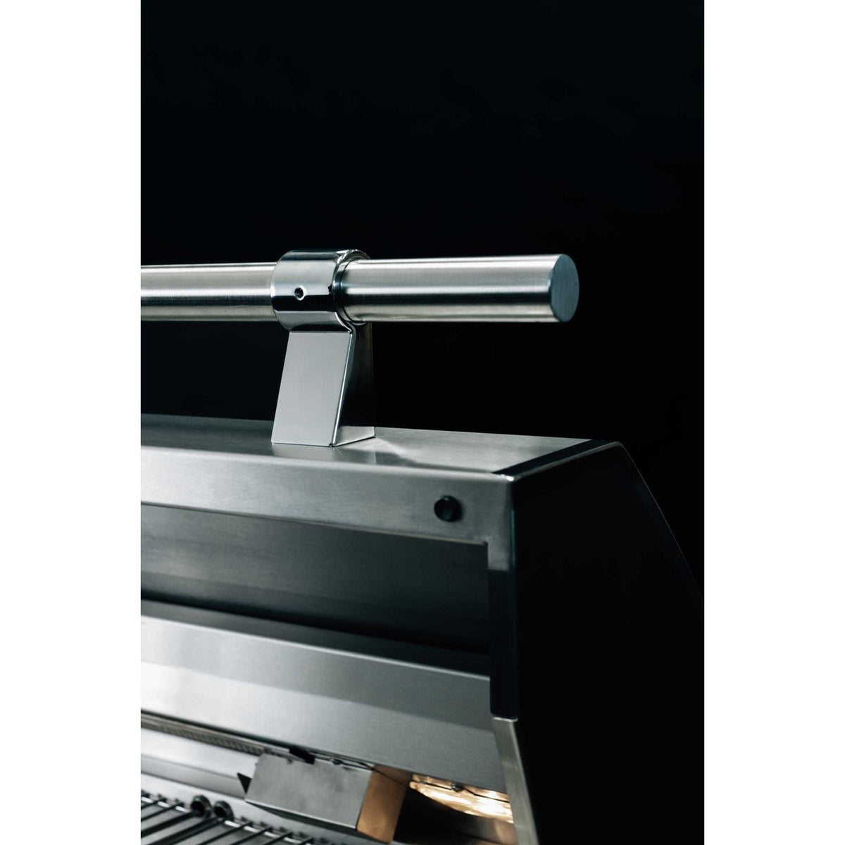 Summerset Quest 30" Grill in brushed stainless steel with cylindrical hood handle and interior light
